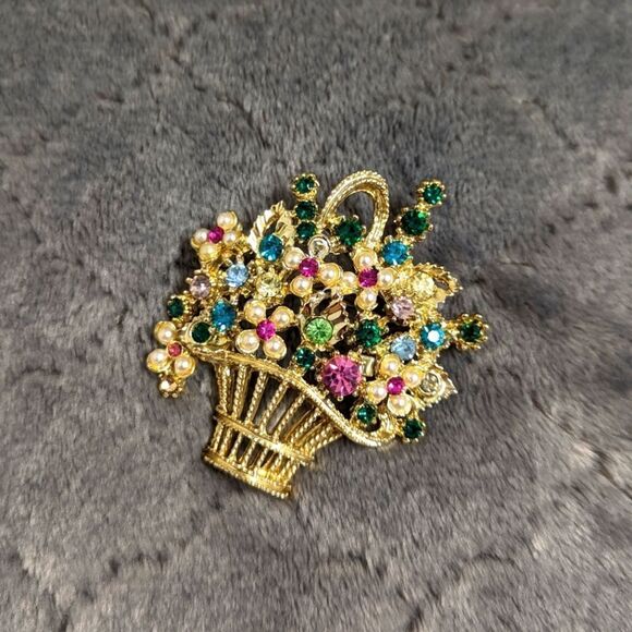 Vintage Goldtone & Rhinestone Floral Basket Brooche - Picture 4 of 8